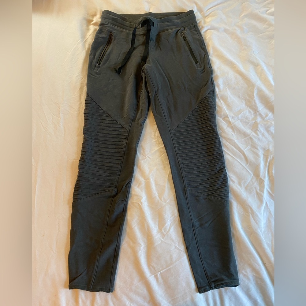 ALO Yoga Gray Track Pants - Picture 4 of 4